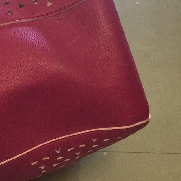 Pink tote with triangles cutouts - Picture 7 of 7